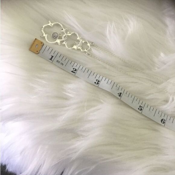 AVON NWT Keystone Long Pendant necklace and earring set Silvertone
New … - Picture 11 of 16